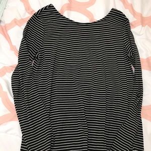 Black and white striped longsleeve soft shirt